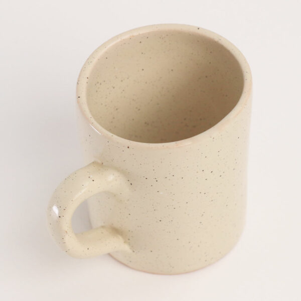 Keramikbecher in beige Farbe - Image 2