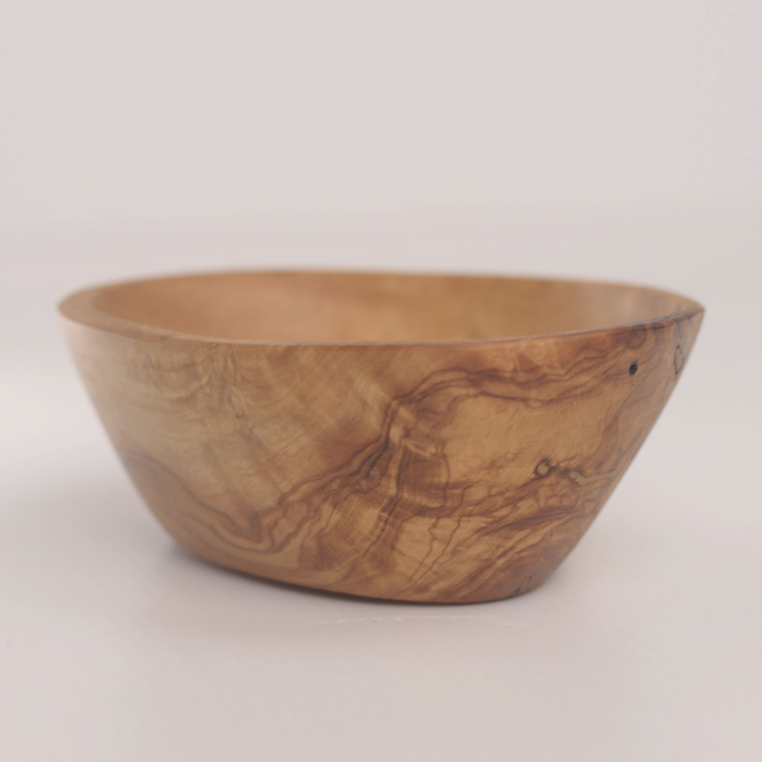 Oval olive wood bowl